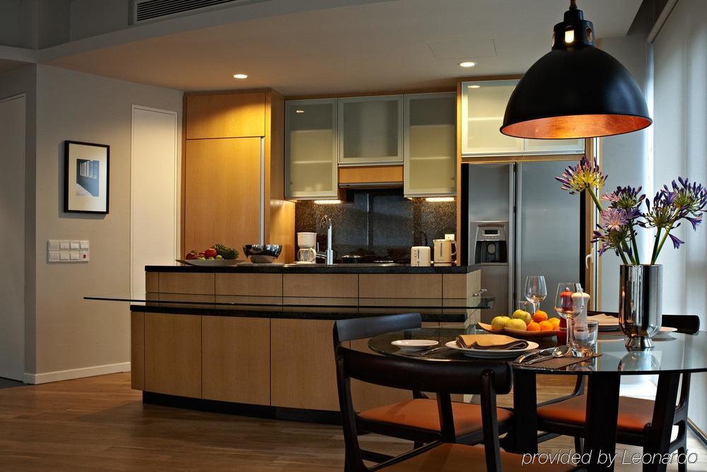 E&O Residences Куала Лумпур Екстериор снимка A kitchen in a serviced apartment in Singapore