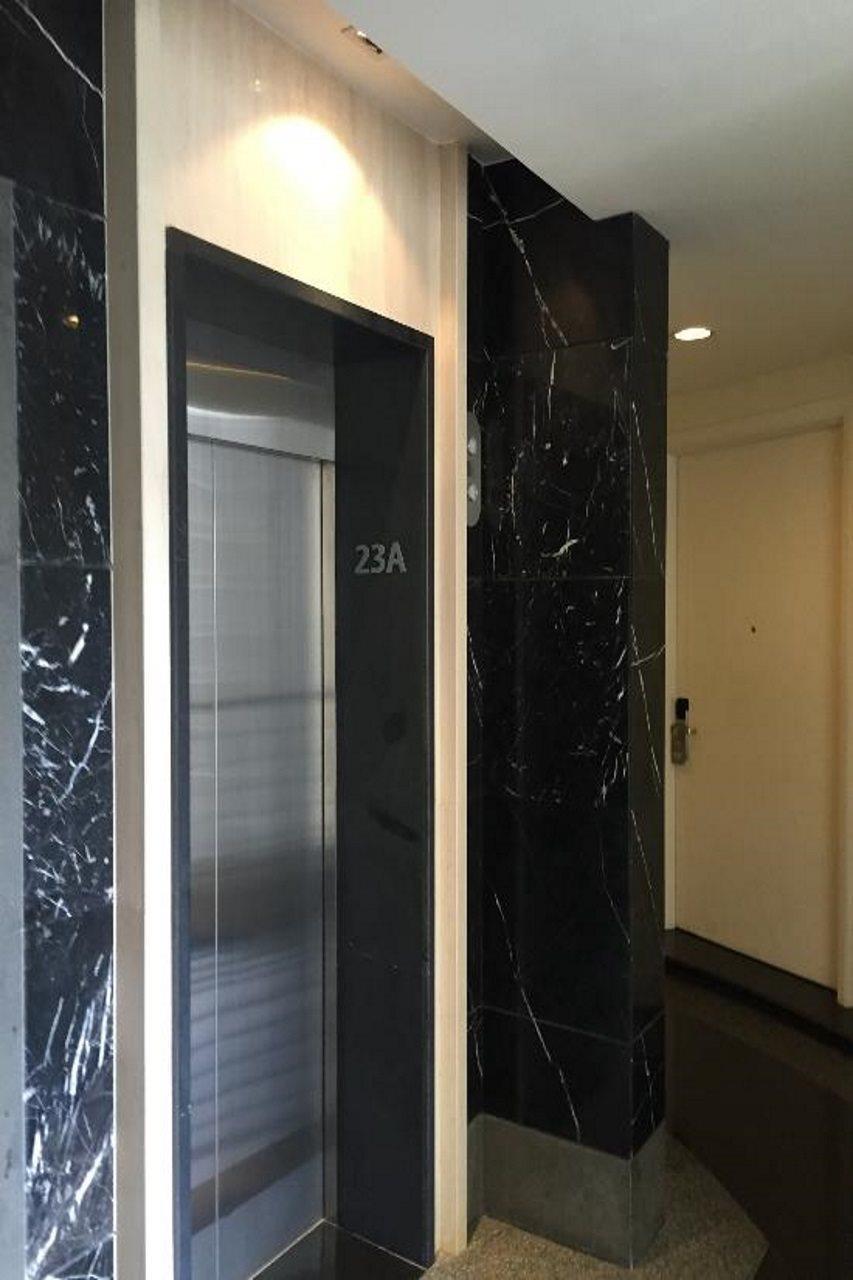 E&O Residences Куала Лумпур Екстериор снимка A typical apartment entrance