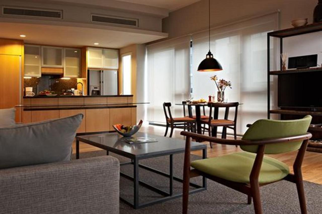E&O Residences Куала Лумпур Екстериор снимка A living room in a condominium
